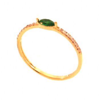 Anel solitario navete 6mm verde esmeralda zirconia cristal nas laterais. 140036