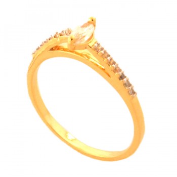 Anel solitario navete cristal 6mm e zirconia cristal nas laterais. 141118