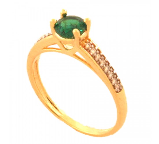 Anel solitario verde esmeralda com laterais zirconia cristal. 141495