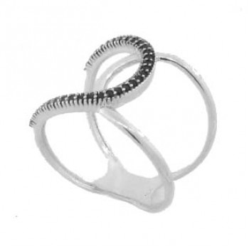 Anel em X sobreposto liso e zirconia negra, prata. 341036