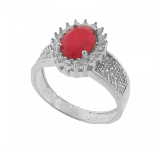 Anel oval pedra maior vermelho rubi com zirconia cristal em volta e nas laterais, Prata. 341381