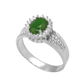 Anel oval pedra maior verde esmeralda com zirconia cristal em volta e nas laterais, Prata. 341382