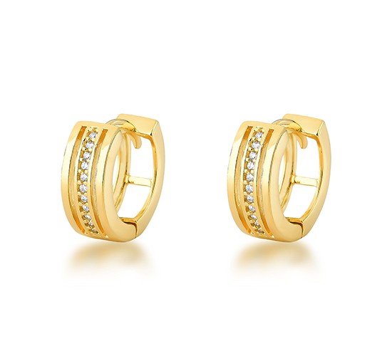Brinco argola media zirconia cristal no meio liso nas laterais vazado atras. 8mm. 150945