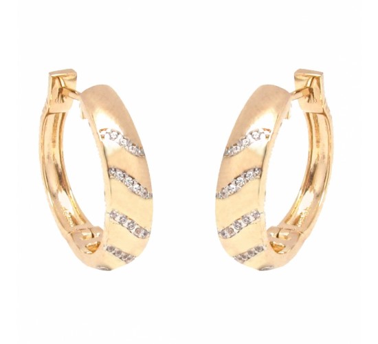 Brinco argola grande lisa com zirconia cristal diagonal. 151265