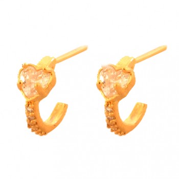 Brinco meia argola pequena com coracao zirconia branca. 10x5mm. 1517390