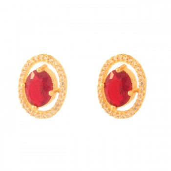 Brinco oval zirconia maior vermelho rubi com zirconia cristal em volta e em cima. 14x11mm. 1530119
