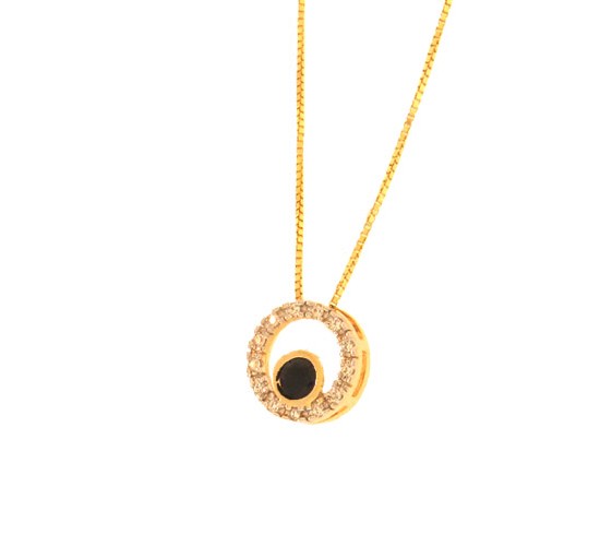 Colar circulo vazado zirconia cristal com zirconia maior negra no centro. 5mm. 161944
