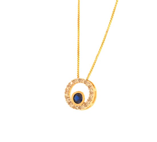 Colar redondo vazado com zirconia azul no centro e cristal em volta. 5mm. 161945