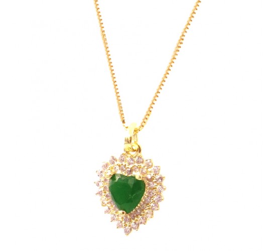 Colar coracao verde esmeralda cravejado com zirconia branca em volta. 10x7mm. 1630068