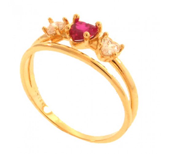 Anel aro liso com 3 coracoes zirconia vermelha no meio e cristal do lado. 140055
