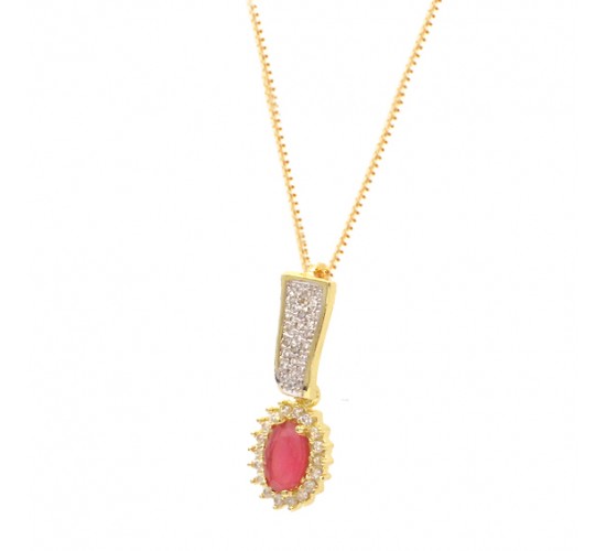 Colar oval pedra maior vermelho rubi com zirconia cristal em volta e na haste. 17x5mm. 161848